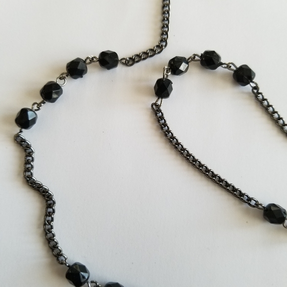 Necklace black beads and chain - Picture 6 of 7
